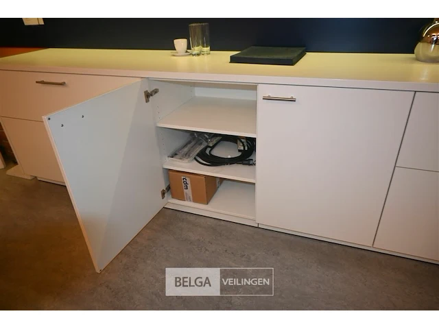 Keuken met frigo bosch - afbeelding 8 van  9