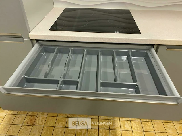Keuken met inbouw toestellen (rouwkoop) - afbeelding 7 van  29