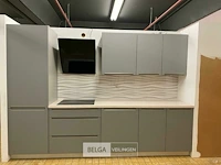 Keuken met inbouw toestellen (rouwkoop)