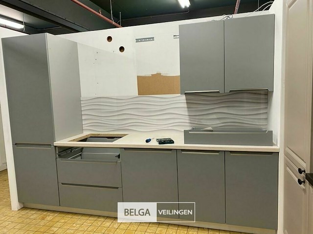 Keuken met inbouwapparatuur - - afbeelding 8 van  28