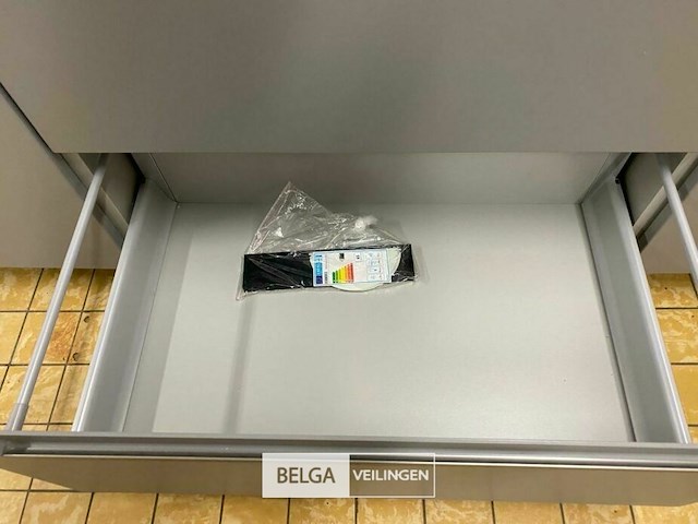 Keuken met inbouwapparatuur - - afbeelding 10 van  28