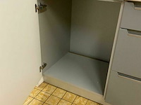 Keuken met inbouwapparatuur - - afbeelding 24 van  28