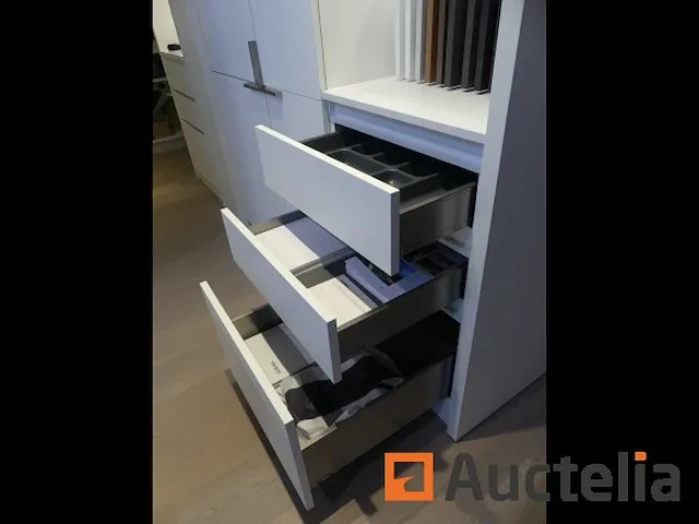 Keuken met inbouwapparatuur (model show) - afbeelding 28 van  42