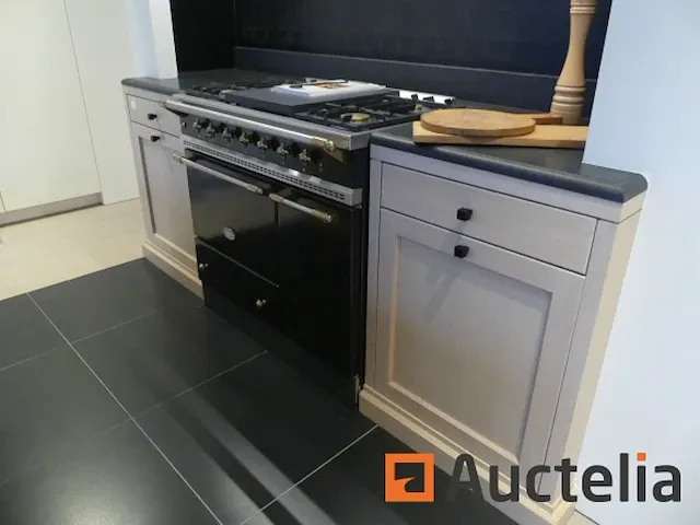 Keuken met inbouwapparatuur (model show) - afbeelding 14 van  28