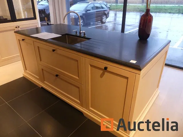 Keuken met inbouwapparatuur (model show) - afbeelding 15 van  28