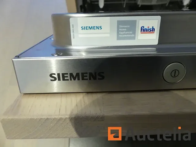 Keuken met inbouwapparatuur (model show) - afbeelding 20 van  28