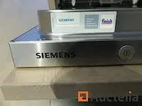 Keuken met inbouwapparatuur (model show) - afbeelding 20 van  28