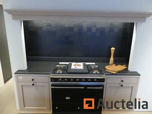 Keuken met inbouwapparatuur (model show) - afbeelding 23 van  28
