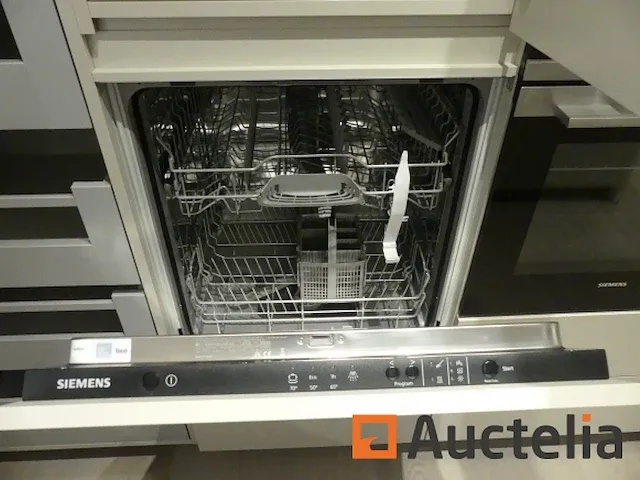 Keuken met inbouwapparatuur (model show) - afbeelding 11 van  41