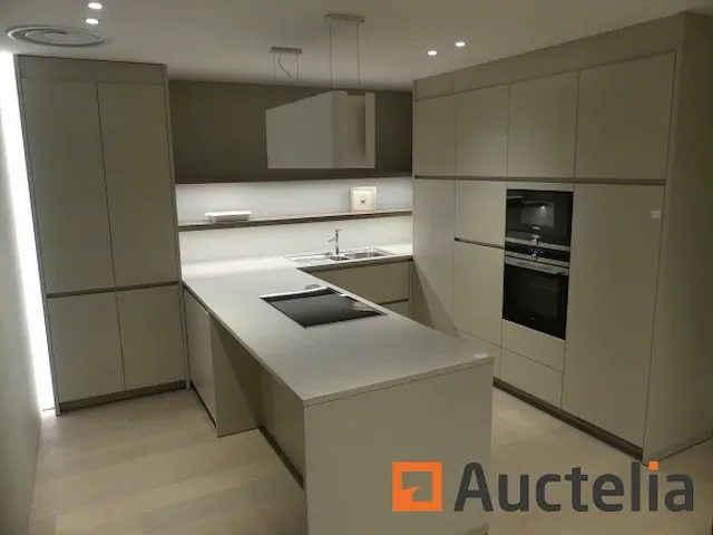 Keuken met inbouwapparatuur (model show) - afbeelding 1 van  41