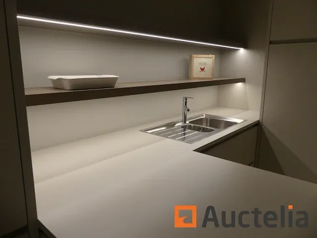 Keuken met inbouwapparatuur (model show) - afbeelding 13 van  41