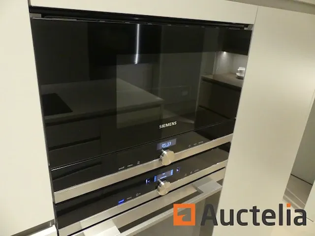 Keuken met inbouwapparatuur (model show) - afbeelding 28 van  41