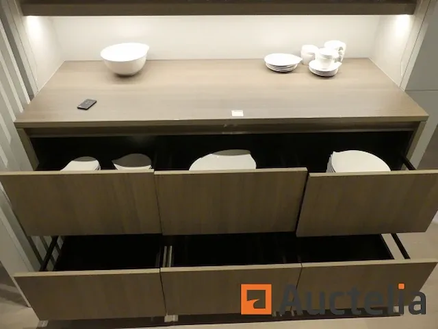 Keuken met inbouwapparatuur (model show) - afbeelding 34 van  41