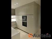 Keuken met inbouwapparatuur (model show) - afbeelding 38 van  41