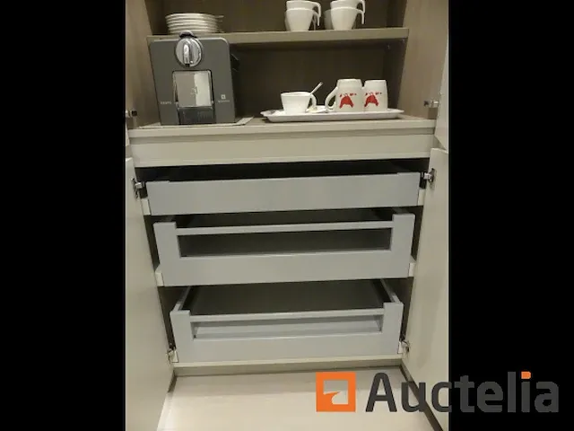 Keuken met inbouwapparatuur (model show) - afbeelding 39 van  41