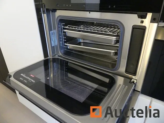 Keuken met inbouwapparatuur (model show) - afbeelding 1 van  40