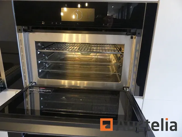 Keuken met inbouwapparatuur (model show) - afbeelding 17 van  40