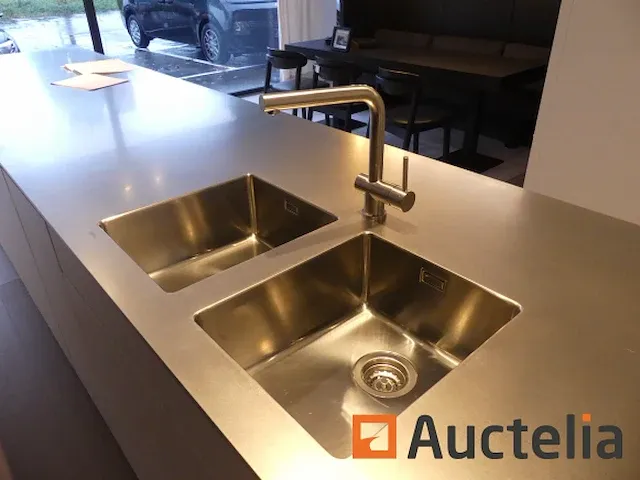 Keuken met inbouwapparatuur (model show) - afbeelding 19 van  40