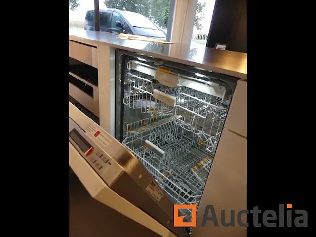 Keuken met inbouwapparatuur (model show) - afbeelding 21 van  40