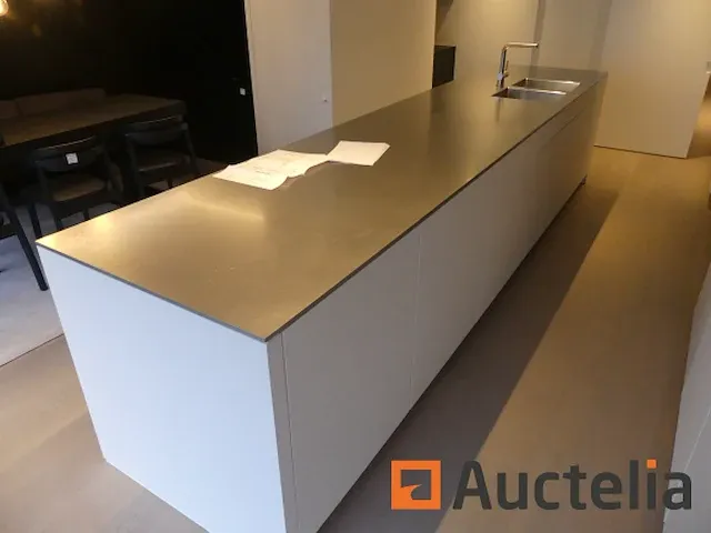 Keuken met inbouwapparatuur (model show) - afbeelding 24 van  40
