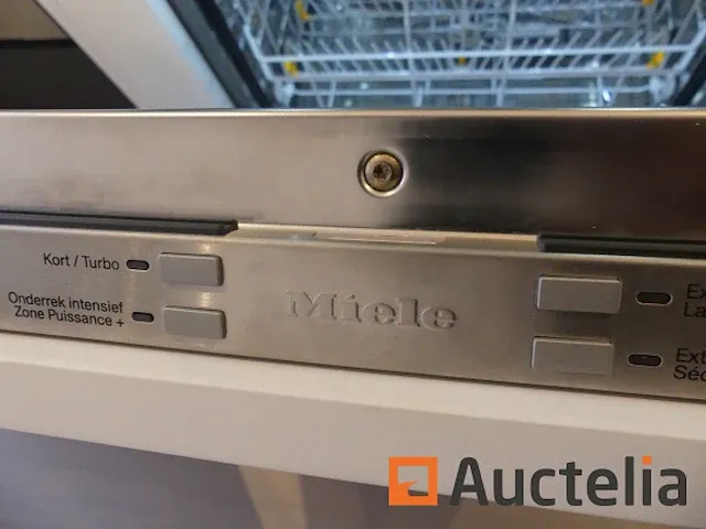 Keuken met inbouwapparatuur (model show) - afbeelding 25 van  40