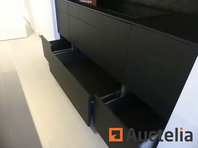 Keuken met inbouwapparatuur (model show) - afbeelding 32 van  40