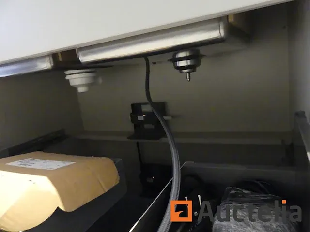 Keuken met inbouwapparatuur (model show) - afbeelding 35 van  40