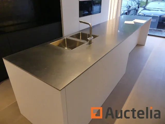 Keuken met inbouwapparatuur (model show) - afbeelding 38 van  40