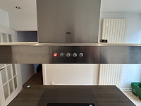 Keuken met inrichting en kookeiland - afbeelding 5 van  14