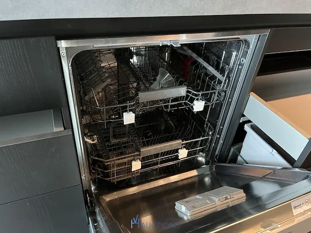 Keuken met kookeiland - afbeelding 2 van  26