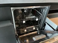Keuken met kookeiland - afbeelding 2 van  26