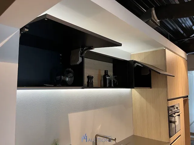 Keuken met kookeiland - afbeelding 10 van  28