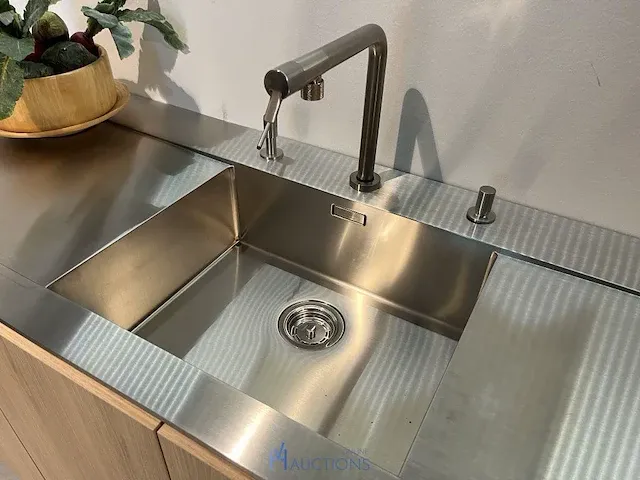 Keuken met kookeiland - afbeelding 14 van  28
