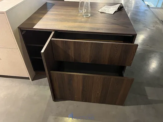 Keuken met kookeiland - afbeelding 2 van  27