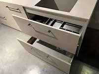 Keuken met kookeiland - afbeelding 4 van  27