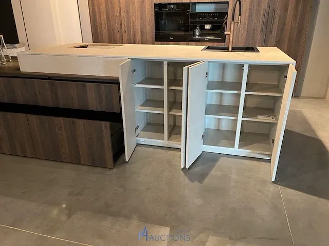 Keuken met kookeiland - afbeelding 26 van  27