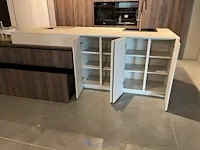 Keuken met kookeiland - afbeelding 26 van  27
