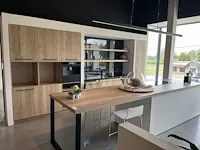 Keuken met kookeiland - afbeelding 1 van  20