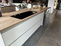 Keuken met kookeiland - afbeelding 17 van  20