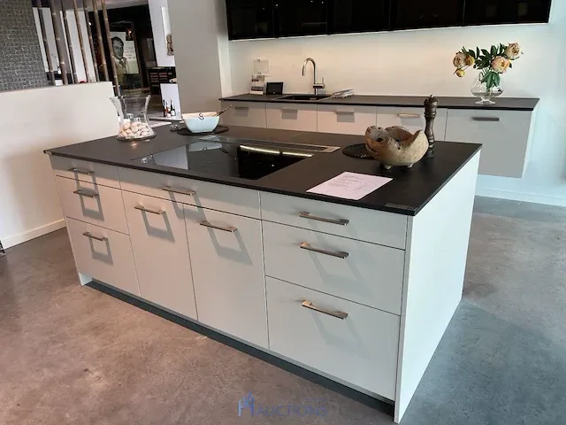 Keuken met kookeiland - afbeelding 7 van  12