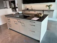 Keuken met kookeiland - afbeelding 7 van  12