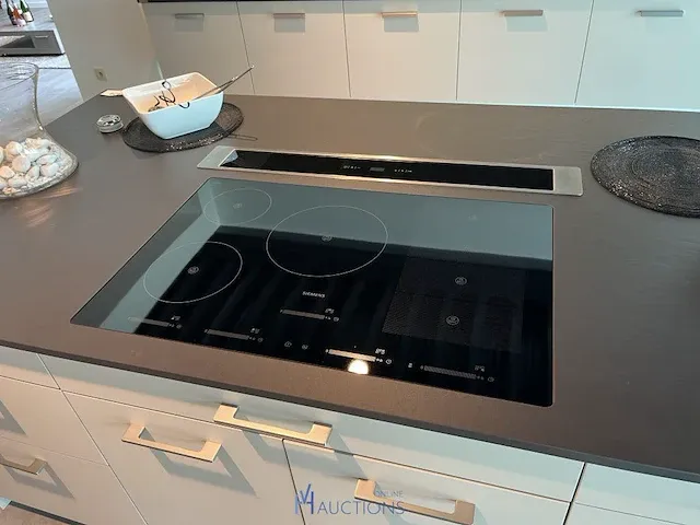 Keuken met kookeiland - afbeelding 8 van  12
