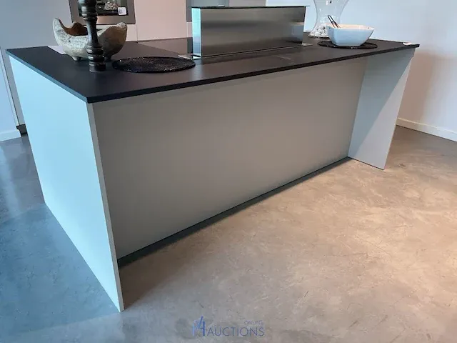 Keuken met kookeiland - afbeelding 10 van  12