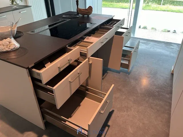 Keuken met kookeiland - afbeelding 12 van  12