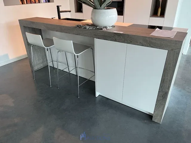 Keuken met kookeiland - afbeelding 4 van  11