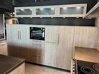Keuken met zitgedeelte - afbeelding 33 van  37
