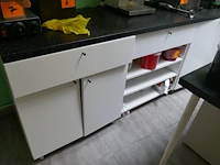 Keukeninrichting formica kasten - afbeelding 2 van  5