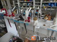 Keukenkranen en -kranen, tentoongesteld - afbeelding 9 van  9
