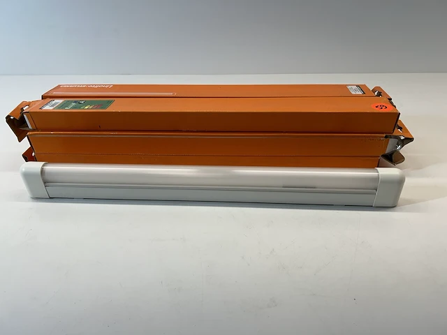 Keukenlamp sylvania 18w (6st) - afbeelding 1 van  3
