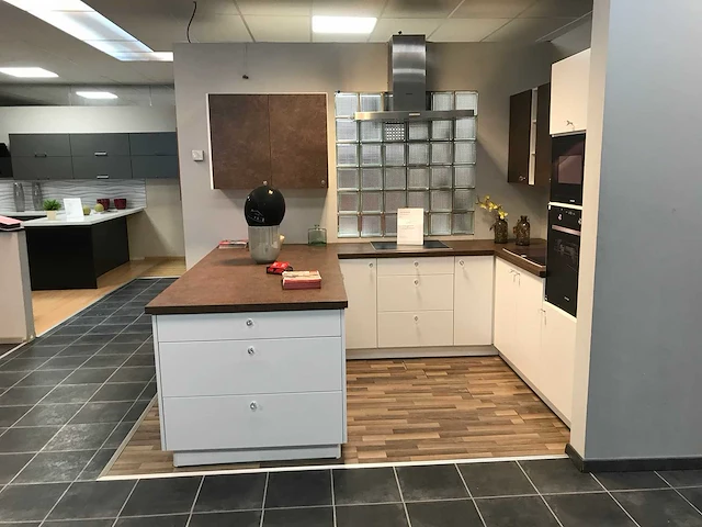 Keukenopstelling expo 17 in bouwpakket - afbeelding 2 van  44